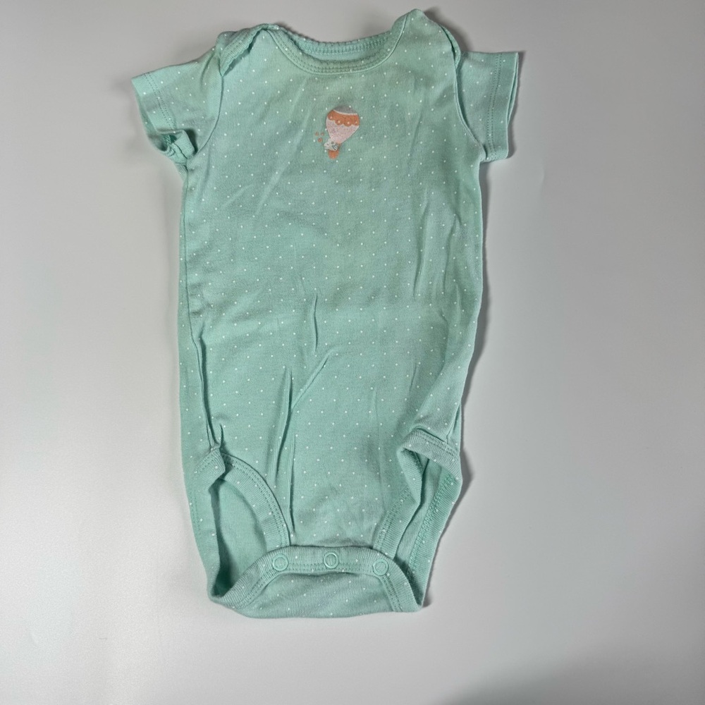 Baby Girl Onesies Size 6 Months Bodysuits Stripes Polka Dots Carter’s Yellow - Picture 2 of 16